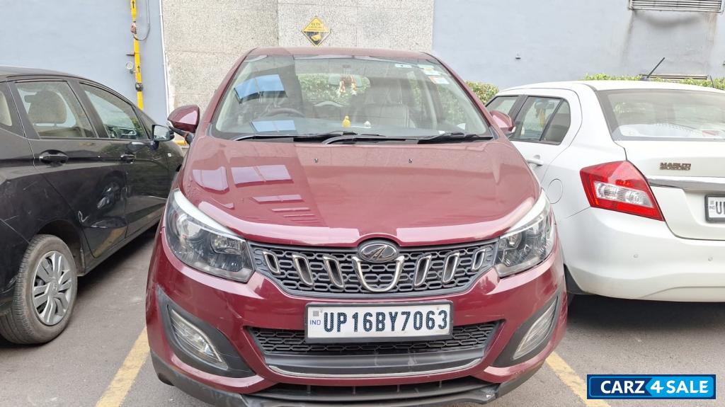 Mahindra Marazzo M6