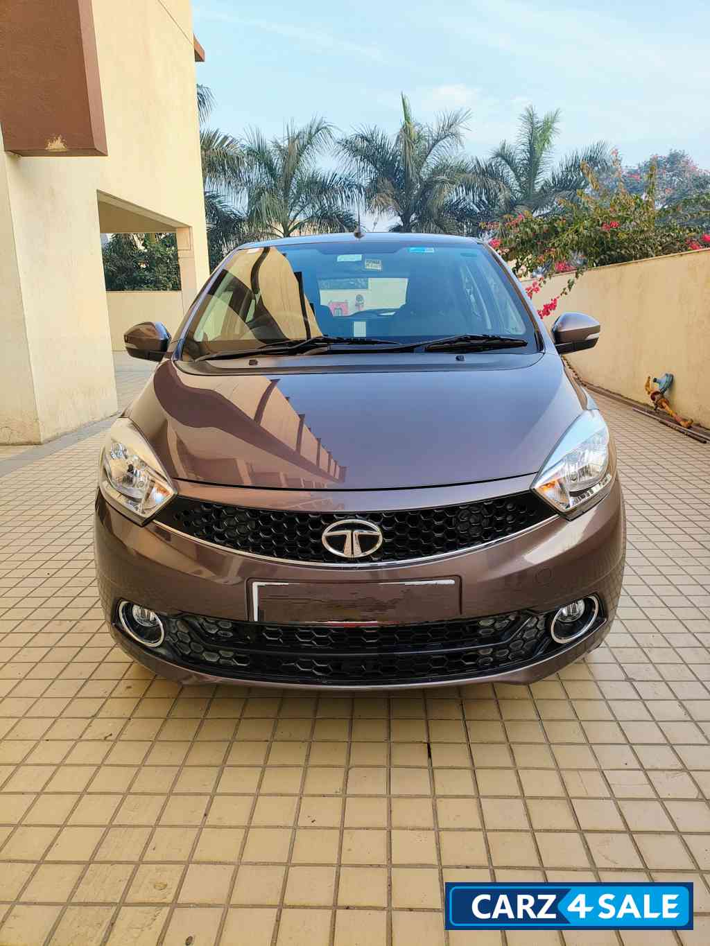 Tata Tiago XZA