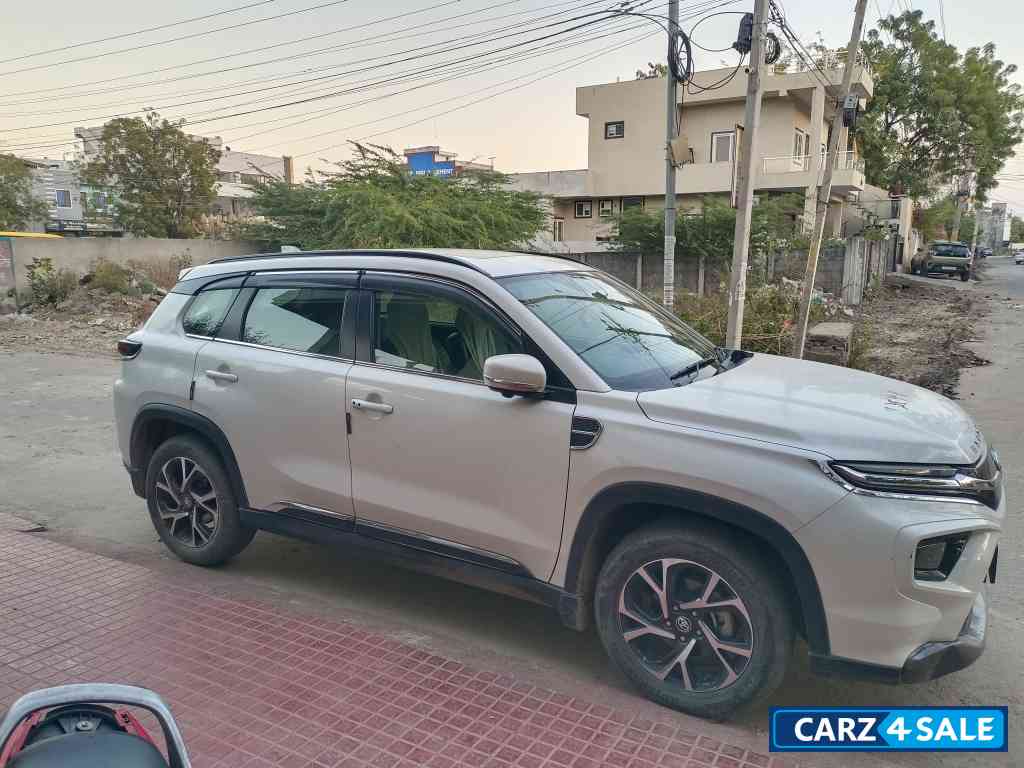 Toyota Urban Cruiser Hyryder V Neo drive