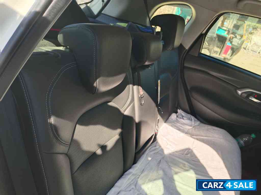 Toyota Urban Cruiser Hyryder V Neo drive