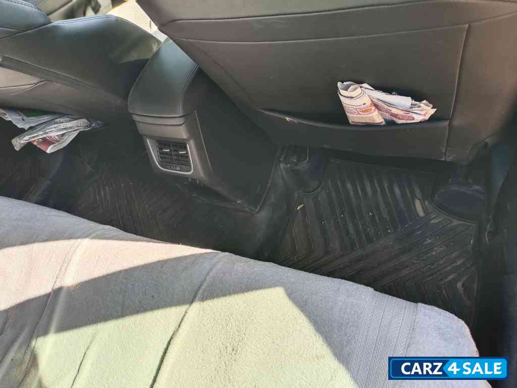 Toyota Urban Cruiser Hyryder V Neo drive