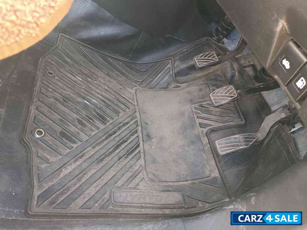 Toyota Urban Cruiser Hyryder V Neo drive