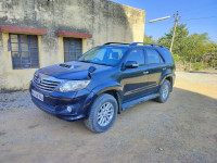 Toyota Fortuner 4x4 MT