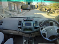 Toyota Fortuner 4x4 MT