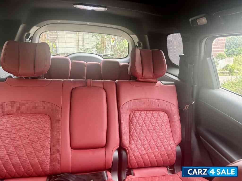 Tata Safari Xza+ O Red Dark