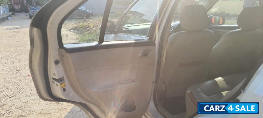 Maruti Suzuki Dzire VDI