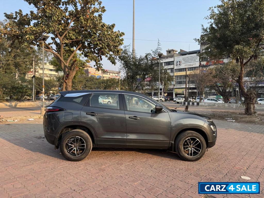 Tata Harrier XM
