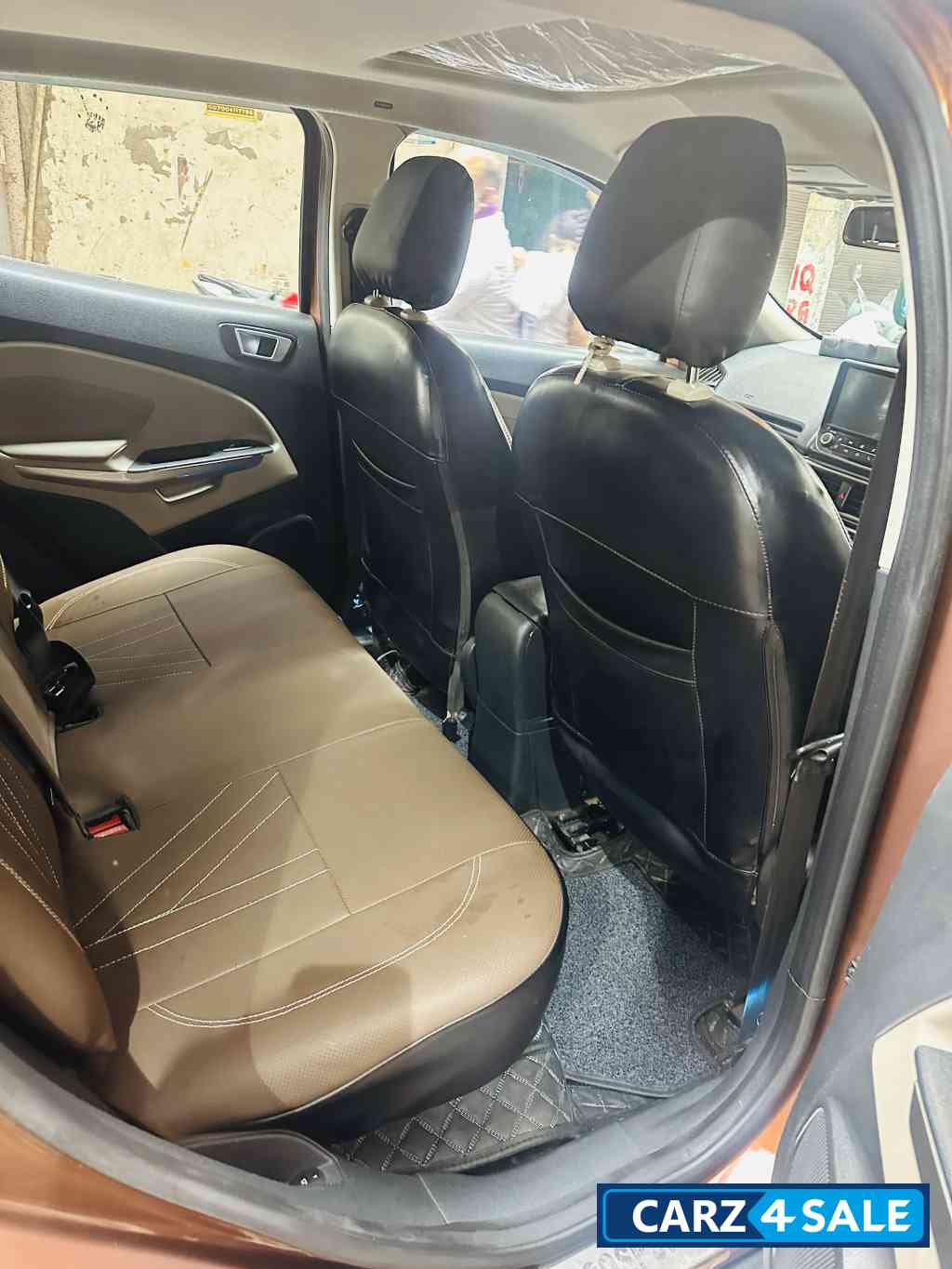 Ford Ecosport Titanium + 1.5 L Petrol sunroof