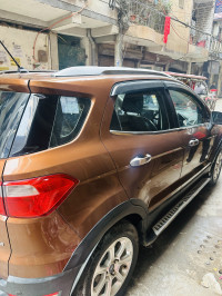 Ford Ecosport Titanium + 1.5 L Petrol sunroof