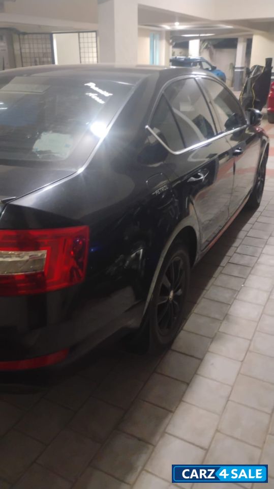 Black Skoda Octavia