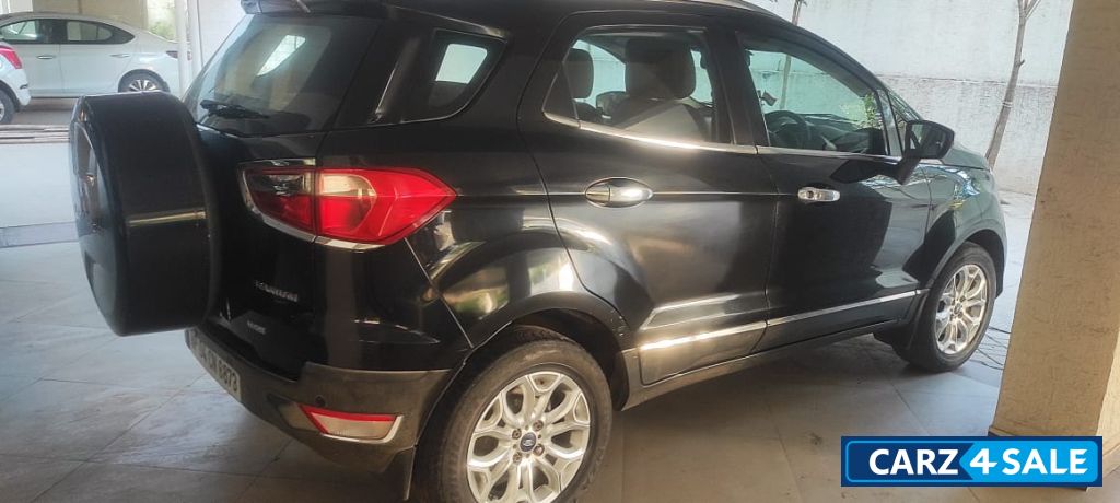 Black Ford Ecosport Titanium 1.5L TDCi Black Ford Ecosport Titanium 1.5L TDCi