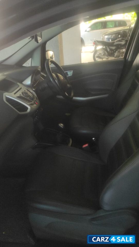 Black Ford Ecosport Titanium 1.5L TDCi Black Ford Ecosport Titanium 1.5L TDCi