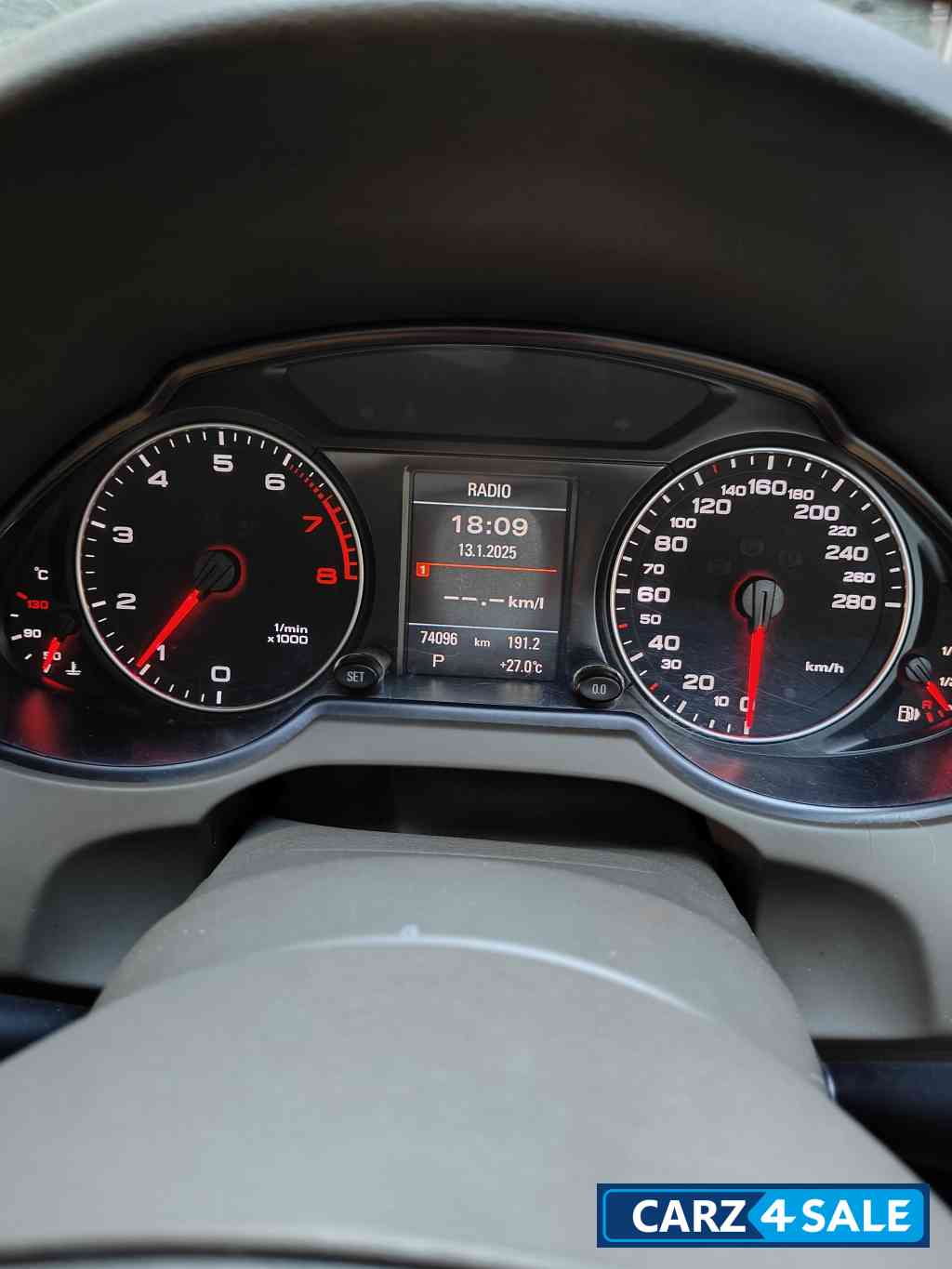 Mettalic Grey Audi Q5 Petrol Mettalic Grey Audi Q5 Petrol