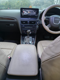 Mettalic Grey Audi Q5 Petrol