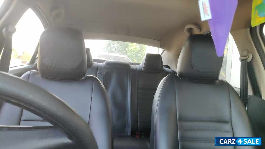 Pearl White Tata Tigor XzO