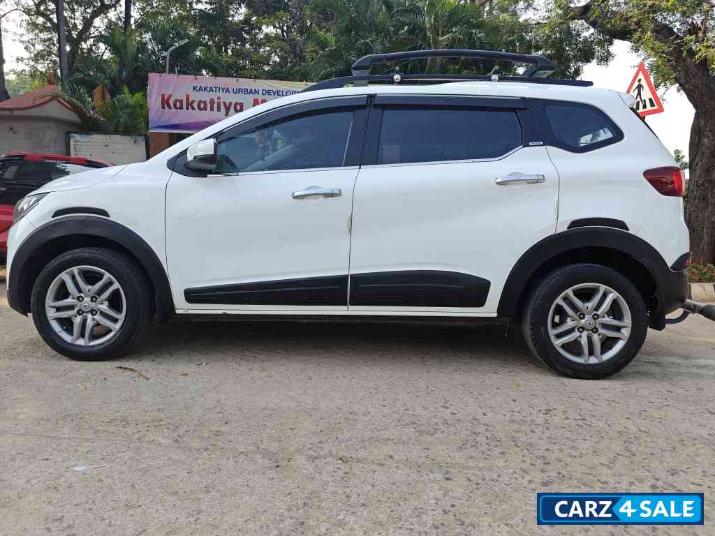 Renault Triber RXZ MT