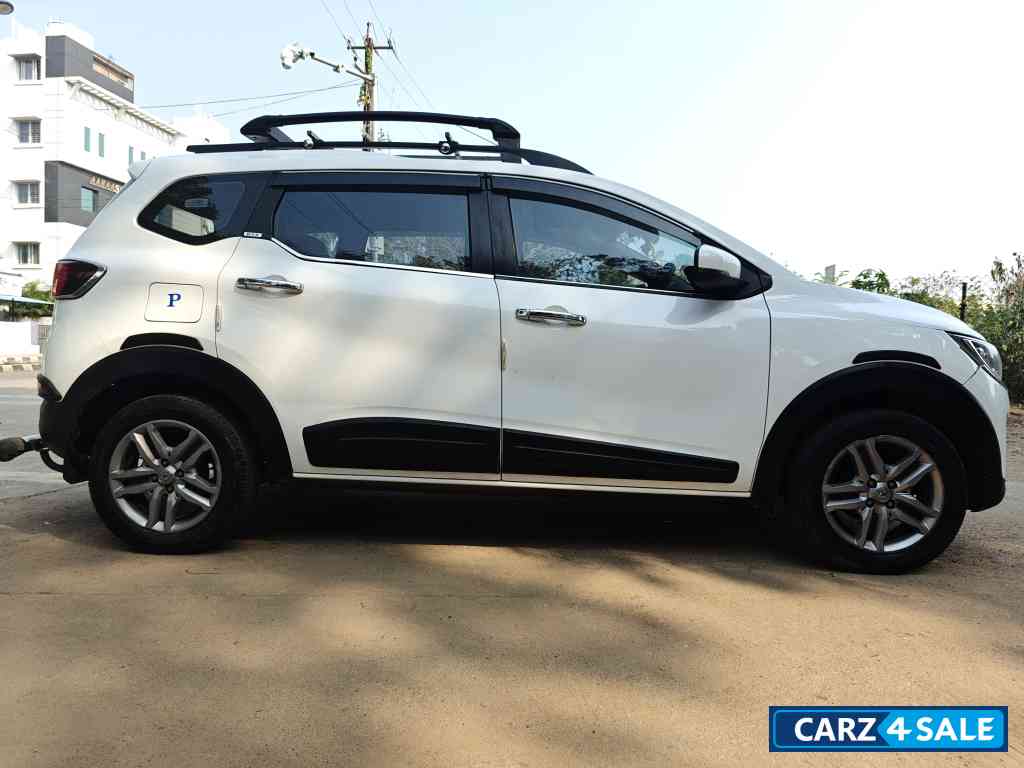 Renault Triber RXZ MT