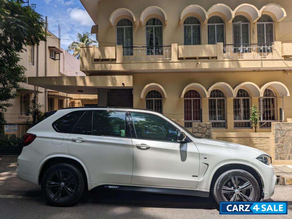 Carbon Black BMW X5 XDRIVE30D