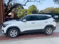 Clear White Kia Seltos HTK 1.5 PETROL