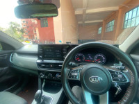 Clear White Kia Seltos HTK 1.5 PETROL