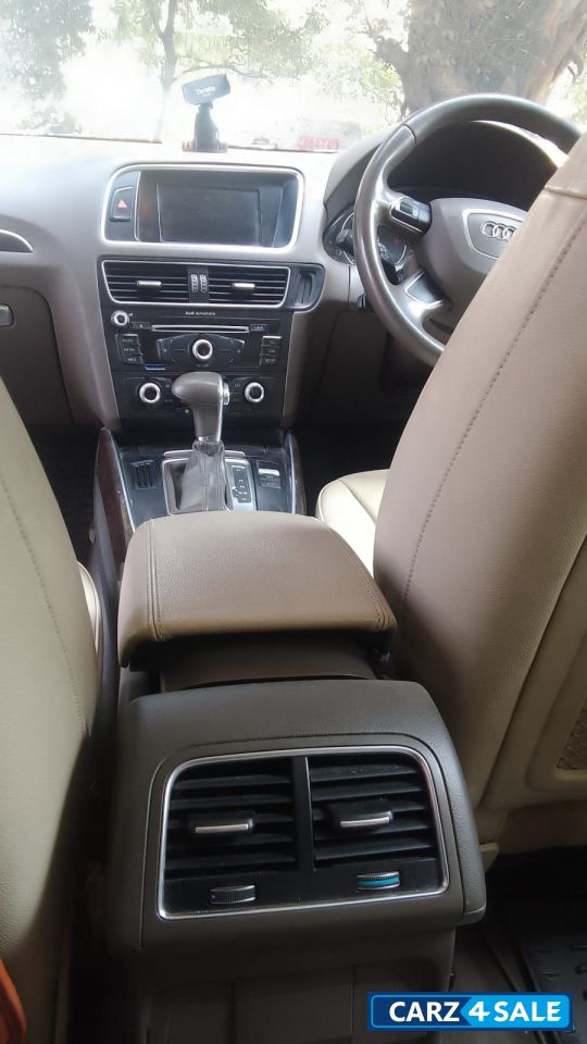 Maya Brown Audi Q5 Premium plus