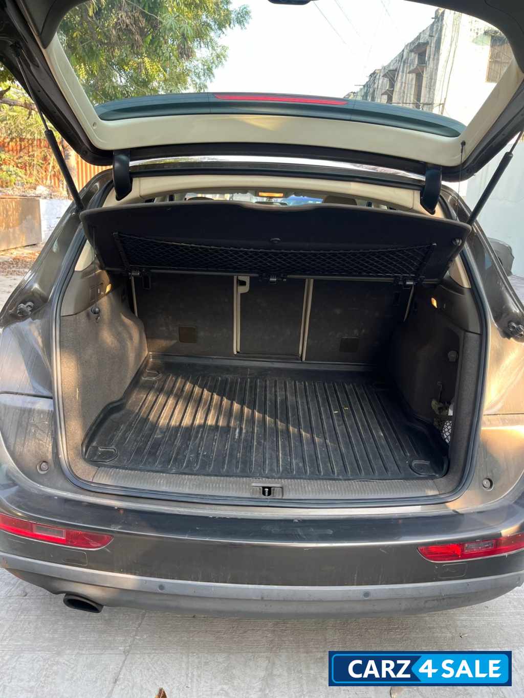 Maya Brown Audi Q5 Premium plus