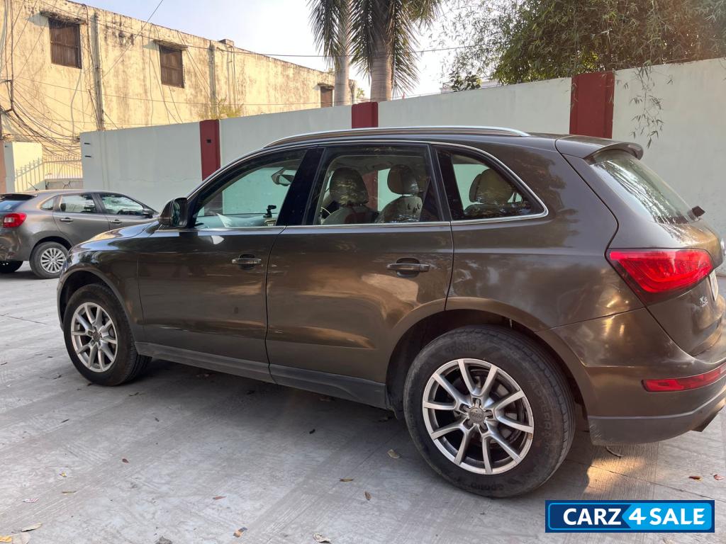 Maya Brown Audi Q5 Premium plus