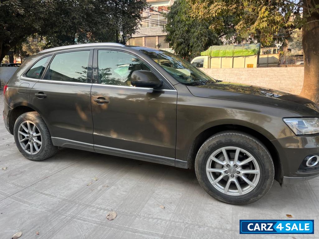 Maya Brown Audi Q5 Premium plus