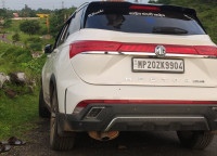 Dual Tone MG Hector Plus Cvt 7seater