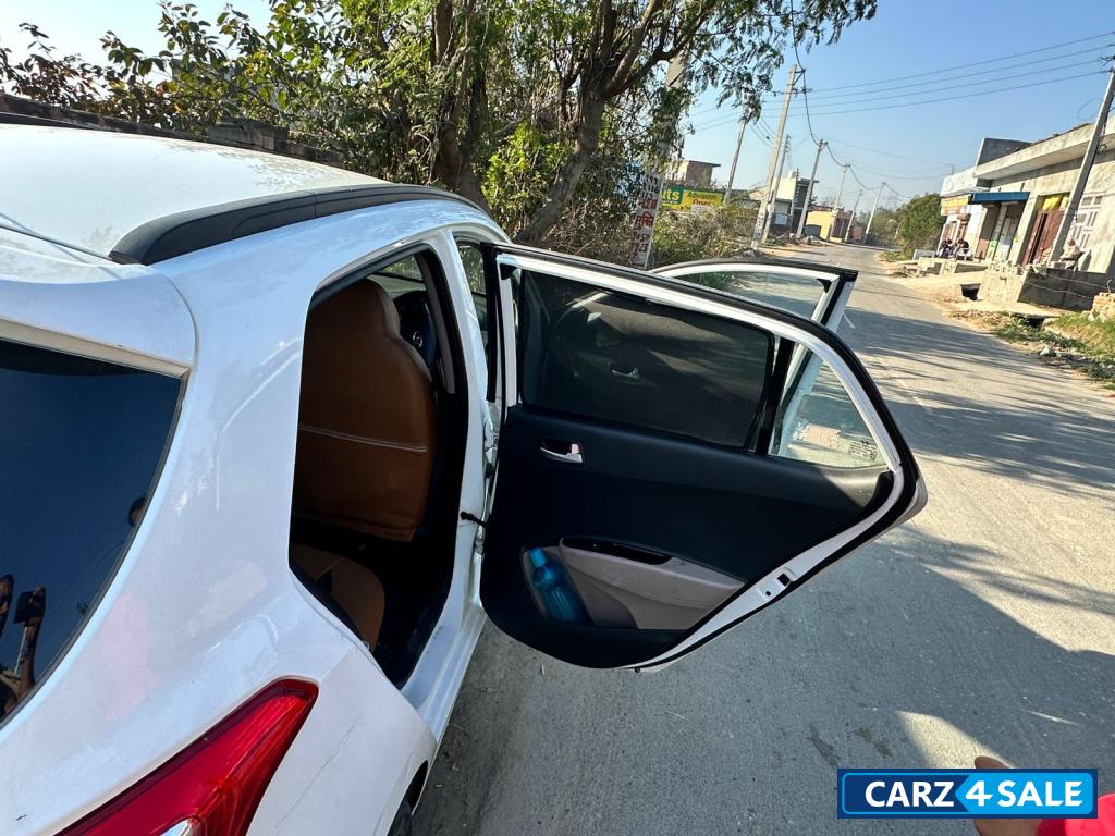 Hyundai i10 Sportz 2.0