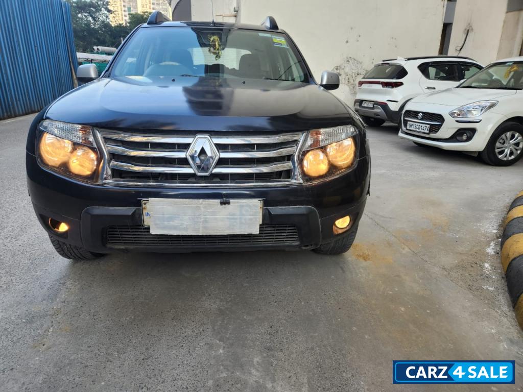Pearl Black Renault Duster RXL Adventure