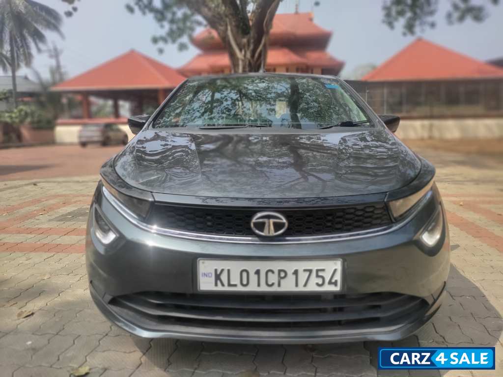 Tata Altroz XT