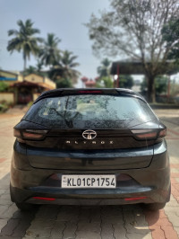 Tata Altroz XT