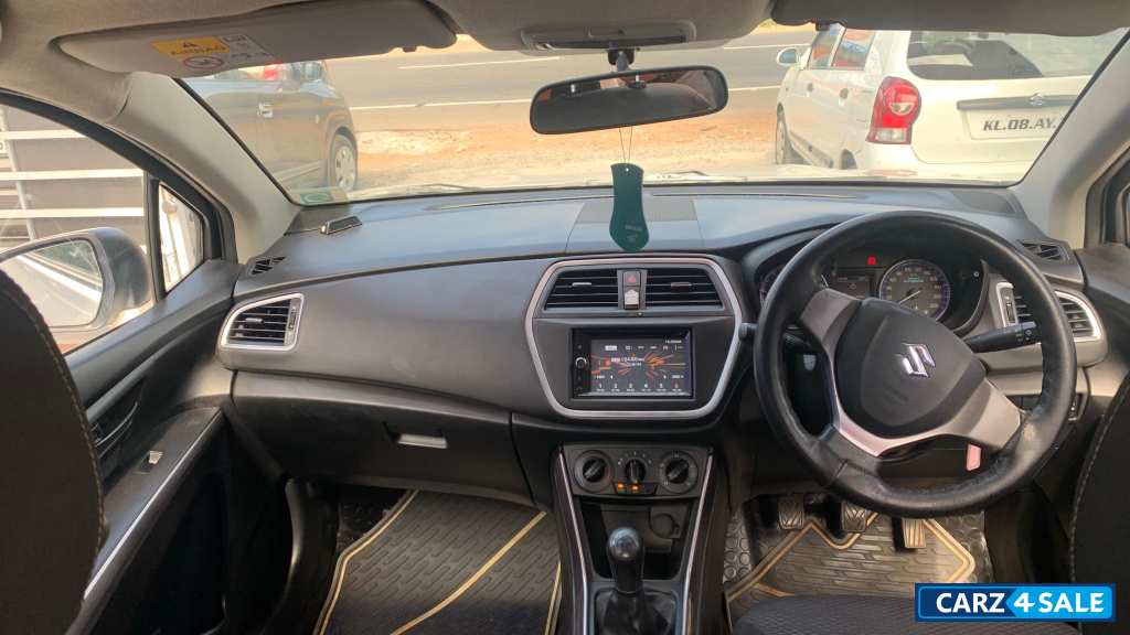 Maruti Suzuki S-Cross SIGMA