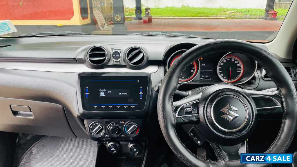 Maruti Suzuki Swift VXI
