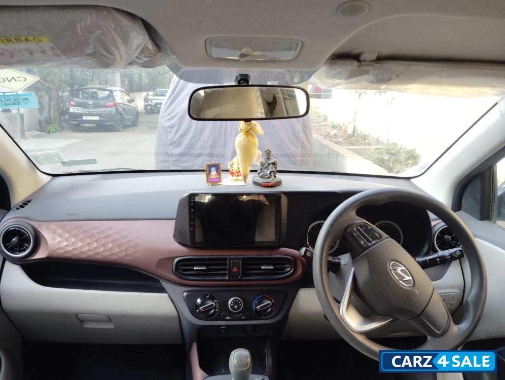 Hyundai Aura 1.2 s cng