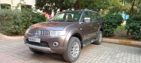 Earth Brown Mitsubishi Pajero Pajero Sports 4x4