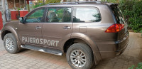 Earth Brown Mitsubishi Pajero Pajero Sports 4x4