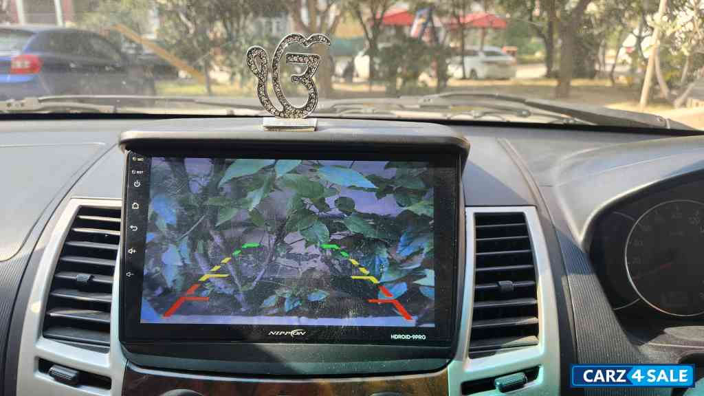 Earth Brown Mitsubishi Pajero Pajero Sports 4x4