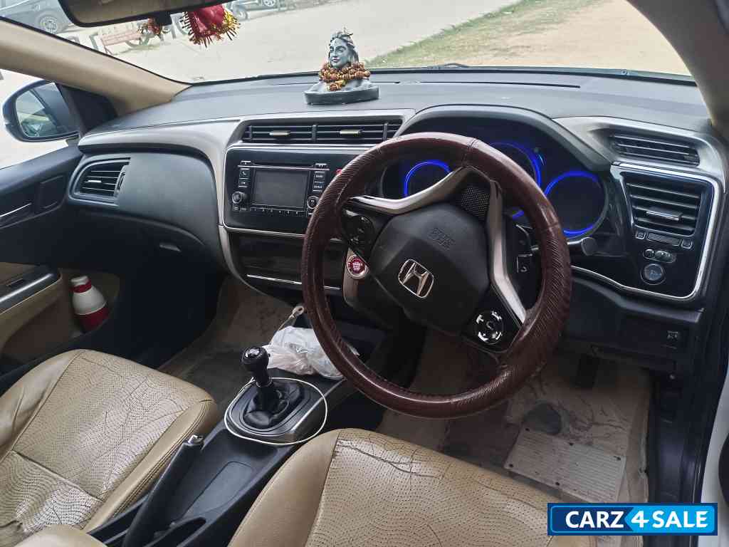 White Honda City CITY1.5 VXMT IDTEC