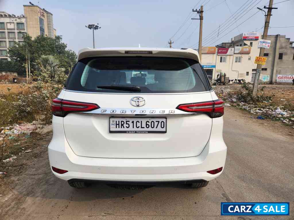 Toyota Fortuner 2.7 MT Petrol