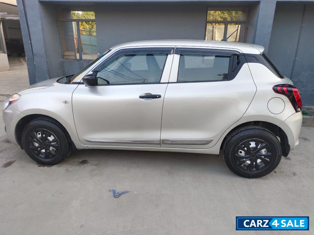 Maruti Suzuki Swift VXI