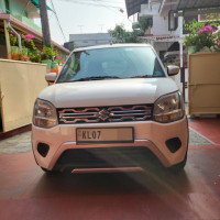 Superior White Maruti Suzuki Wagon R Vxi