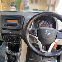 Superior White Maruti Suzuki Wagon R Vxi