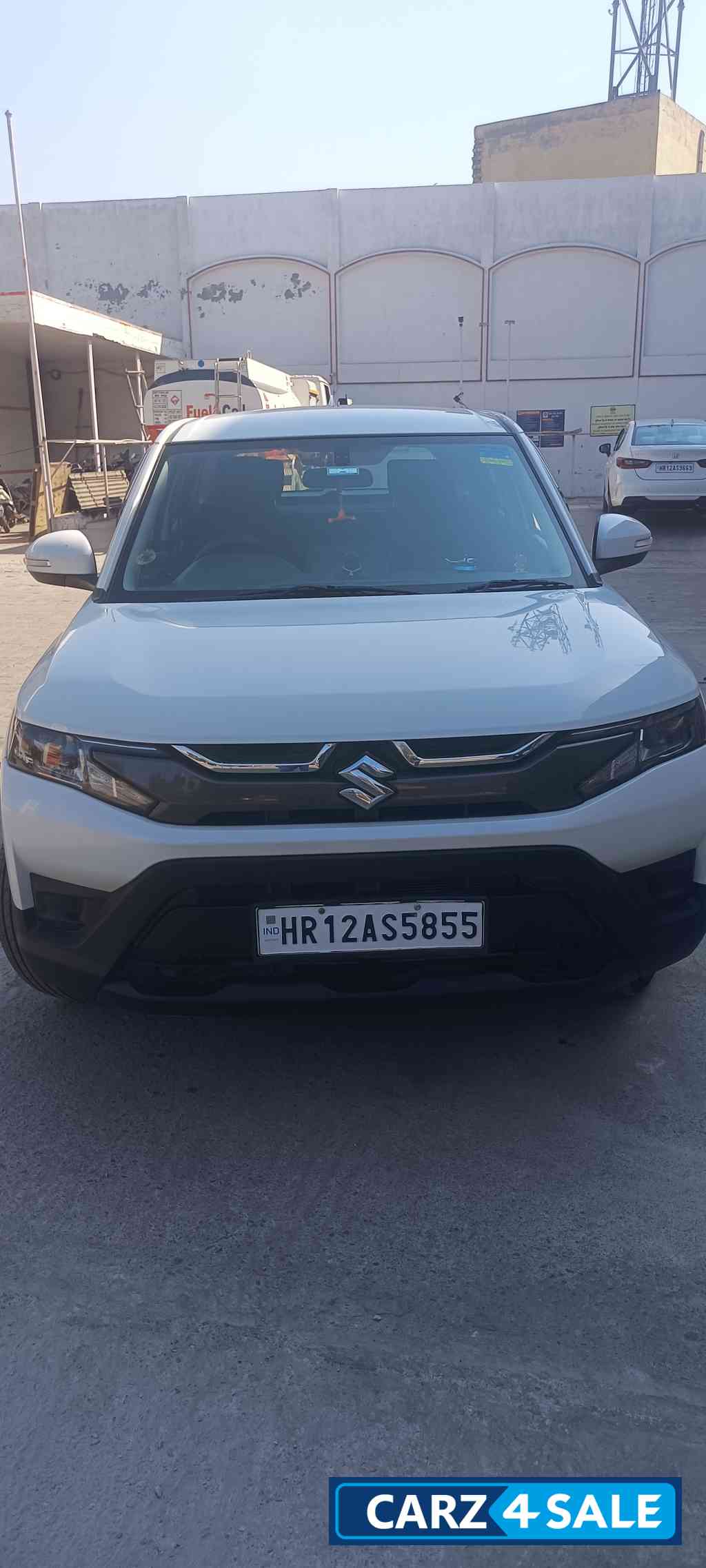Maruti Suzuki Vitara Brezza LXI Smart Hybrid