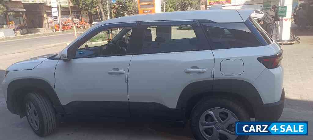 Maruti Suzuki Vitara Brezza LXI Smart Hybrid