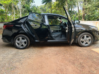 Black Hyundai Verna SX