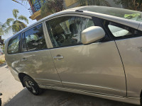 Silver Toyota Innova 2.5gx