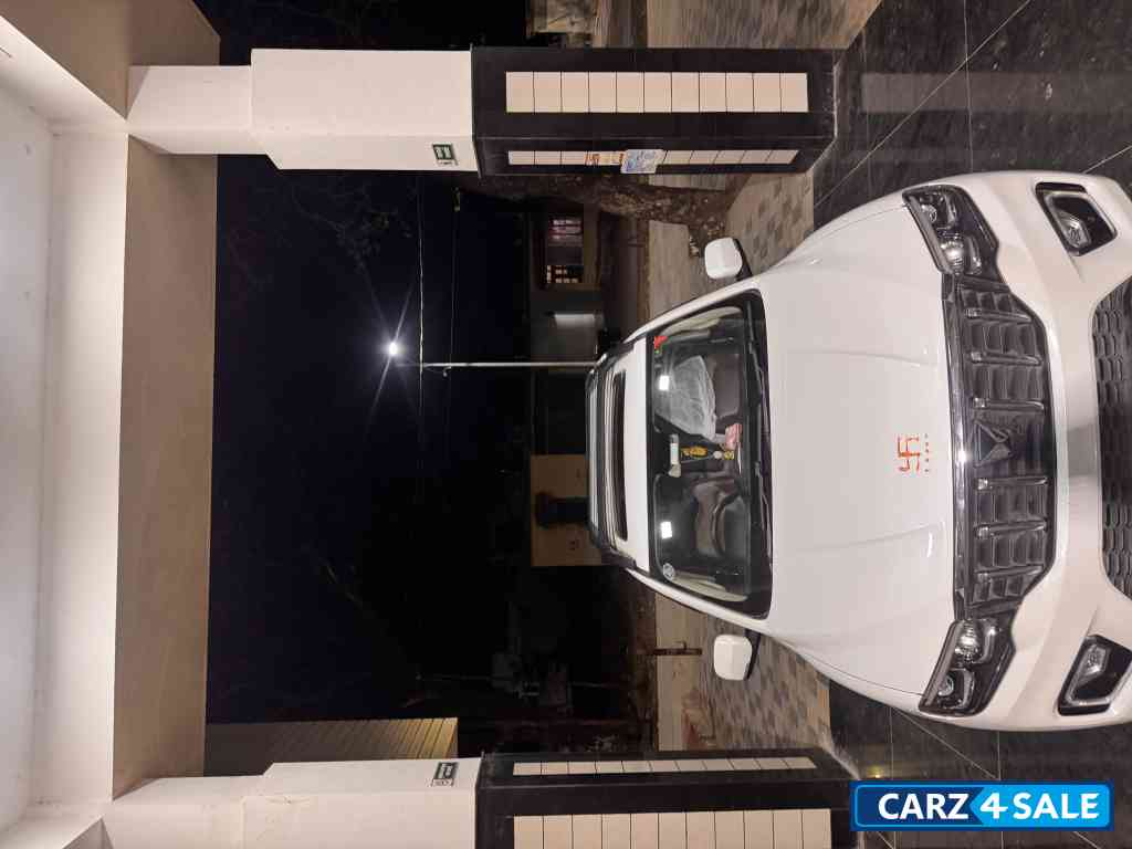Everest White Mahindra  Scorpio N