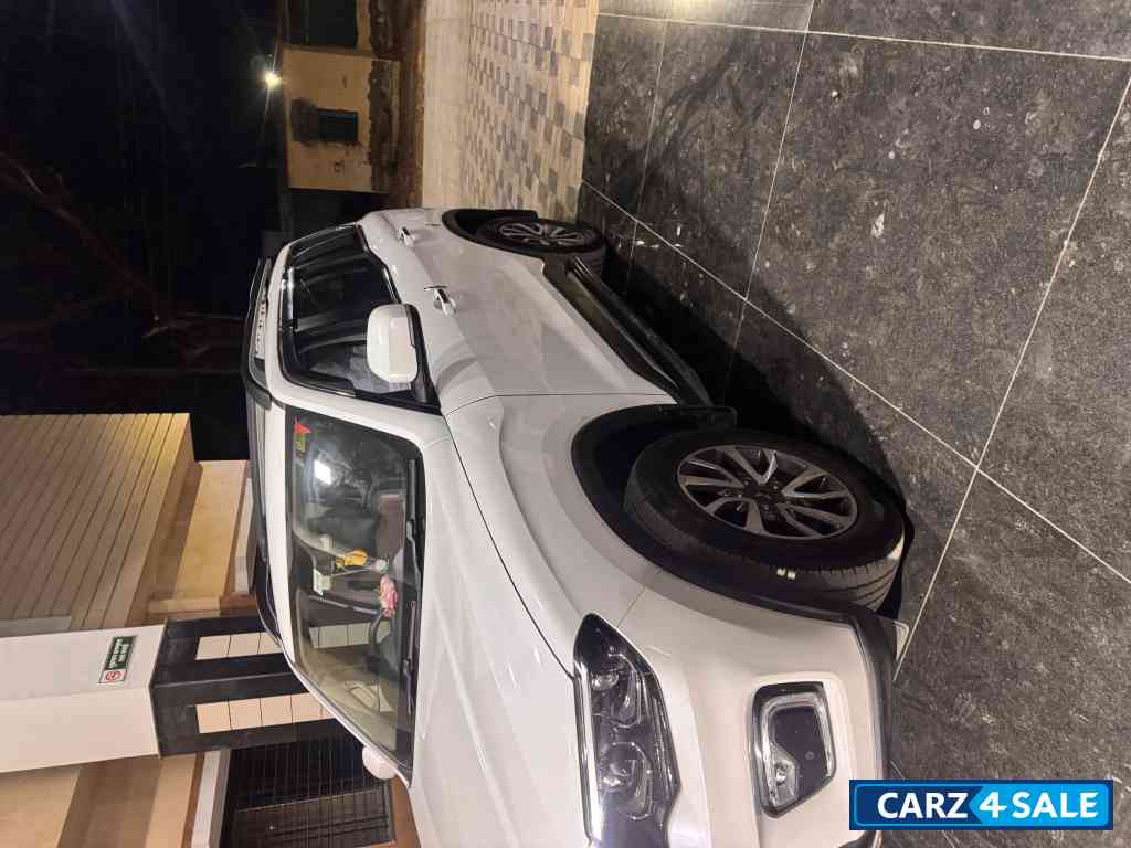 Everest White Mahindra  Scorpio N